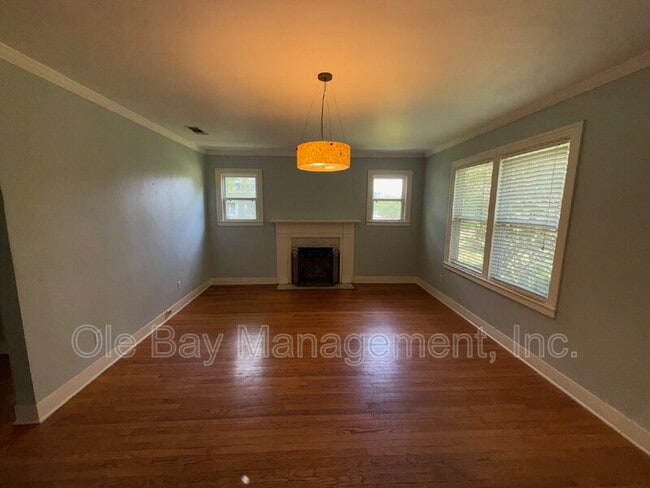 Photo - 305 Chidester Ave