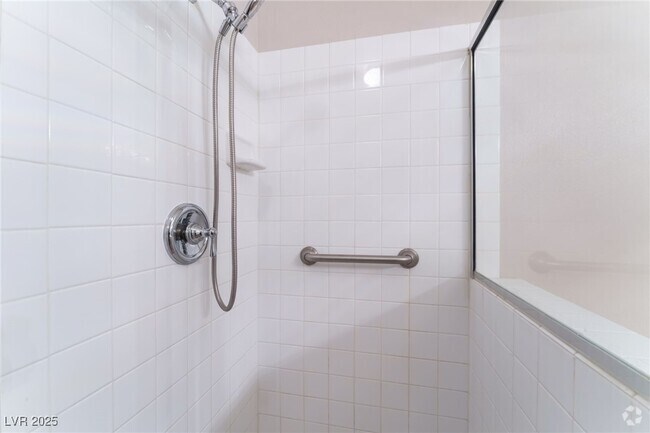 Building Photo - 1705 Hills of Red Dr Unit 204 Rental