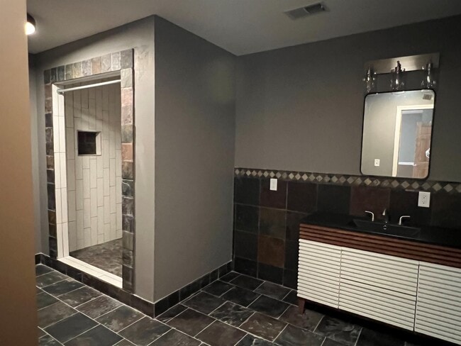 Photo - 15105 Jowler Creek Rd