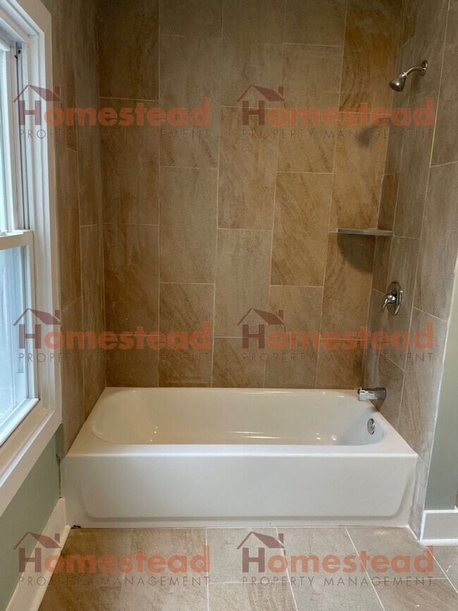 Photo - 1031 DeKalb St Unit A