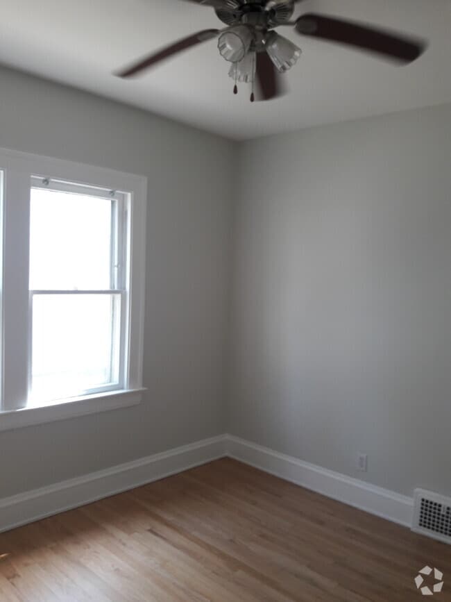 Building Photo - 2151 Lewis Dr Rental