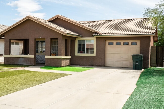 Photo - 541 W Melrose Dr