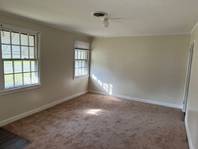 Photo - 202 Kenneth Blvd