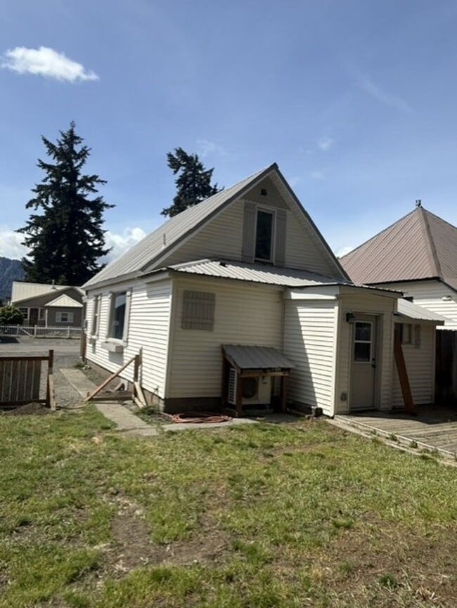 Photo - Great updated home on quiet downtown street