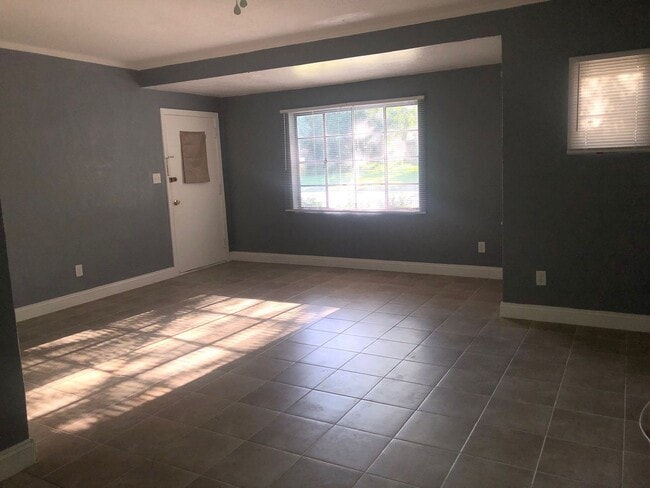 Photo - 2201 S Park Ave Unit 2201 S. Park Avenue "A"