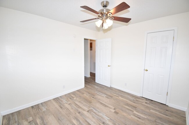 Photo - Rob Rd-142 Unit 142B