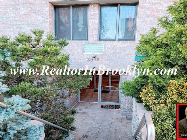 Building Photo - 3415 Guider Ave Unit 1B