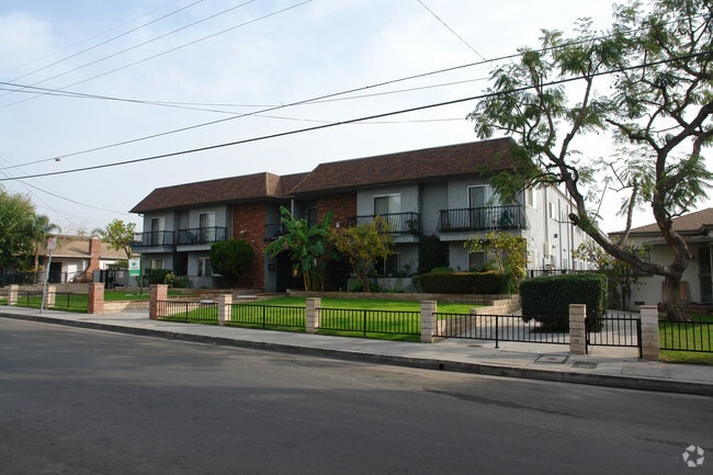 Windsor Apartments - Windsor Apartments