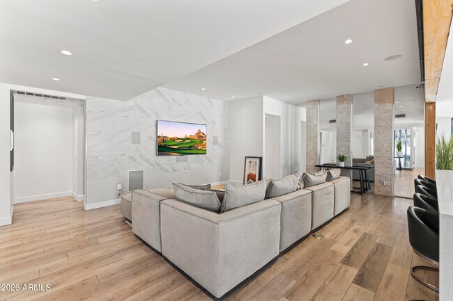 Photo - 6834 N 72nd Pl