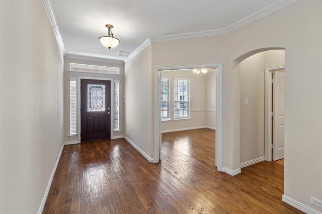 Photo - 4908 Rushden Rd