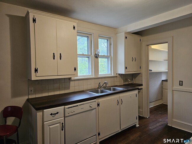 Photo - 17 Pleasant St