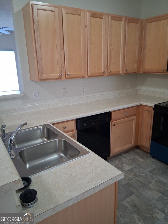 Photo - 6208 Ellenwood Dr