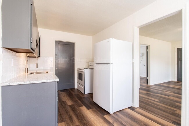 Building Photo - 1301 E Mount Vernon St