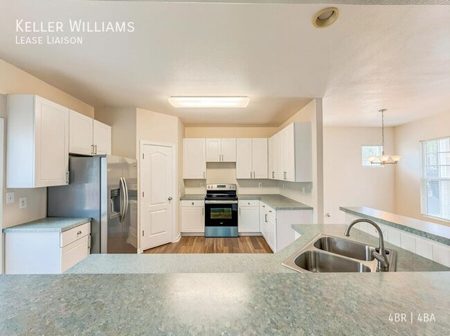Photo - 2566 S Halifax St