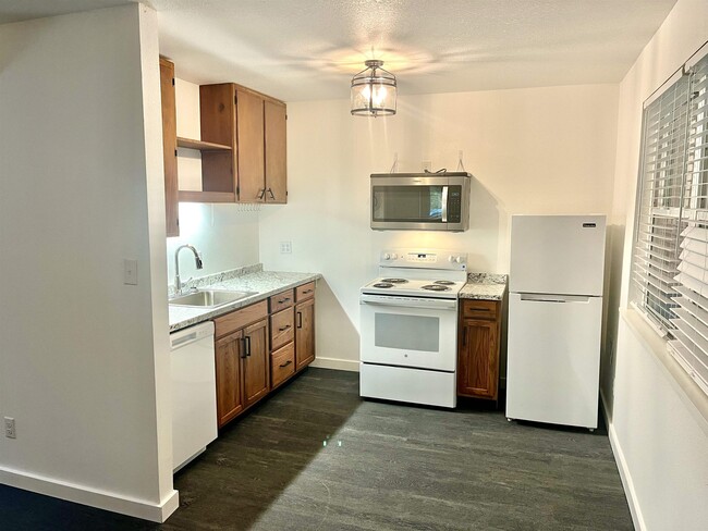 Photo - 685 S Waukeenah St