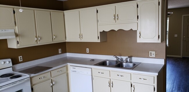 Photo - 168 Riverview Dr Unit 1
