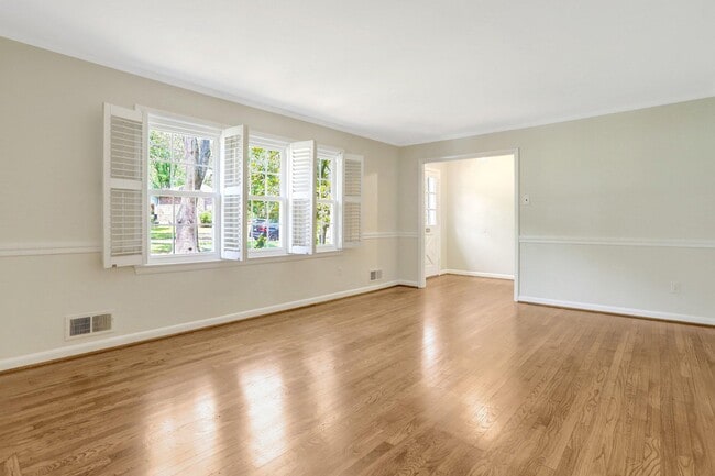 Photo - 8005 Candlewood Dr