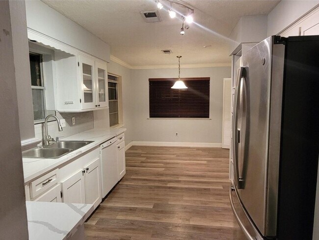 Photo - 1918 Crystal Springs Dr