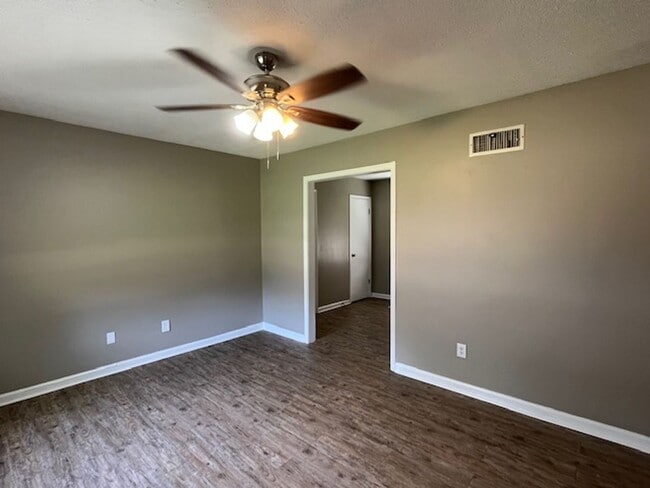 Photo - Renovated 3 Bedroom 1 Bath Home for Rent!