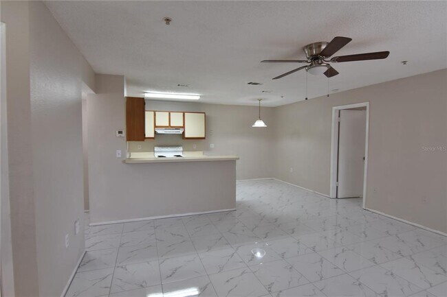 Photo - 637 Buoy Ln Unit 303