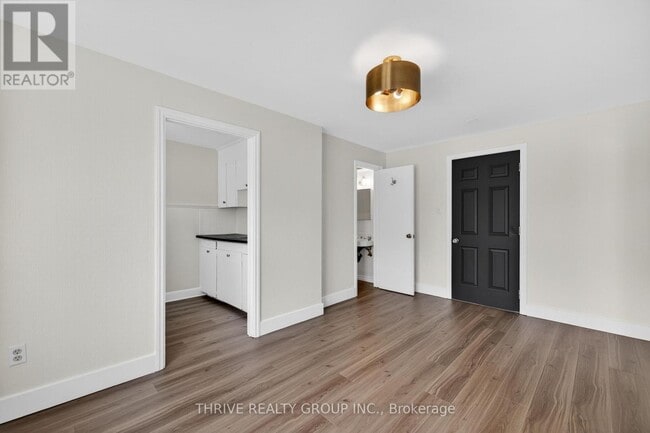 Photo - 245 Maitland St