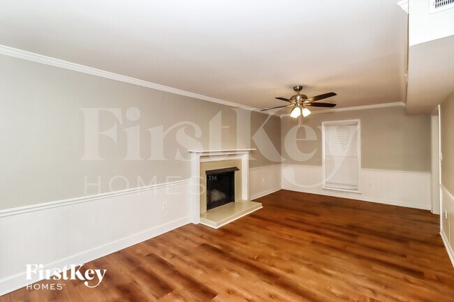 Photo - 7625 Summerwood Ln