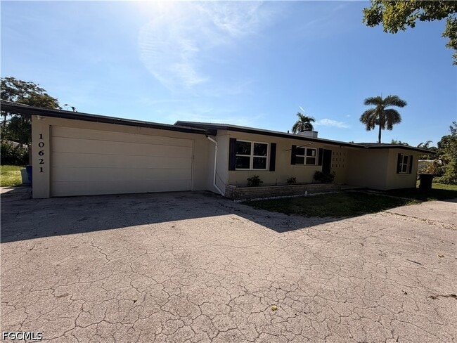 Photo - 10621 McGregor Blvd