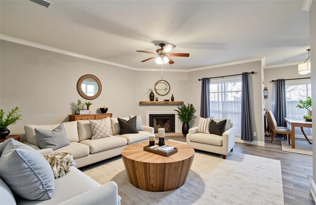 Building Photo - 9707 Richmond Ave. Unit 11