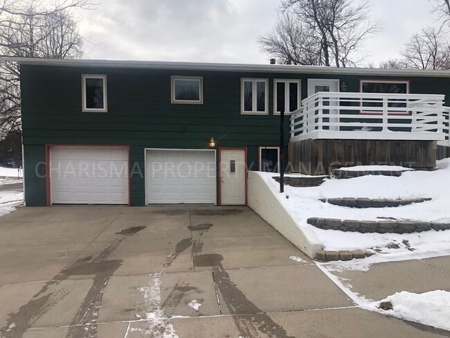 Photo - 4 BD, 2 BA HOUSE, HARDWOOD FLOORING THROUG...