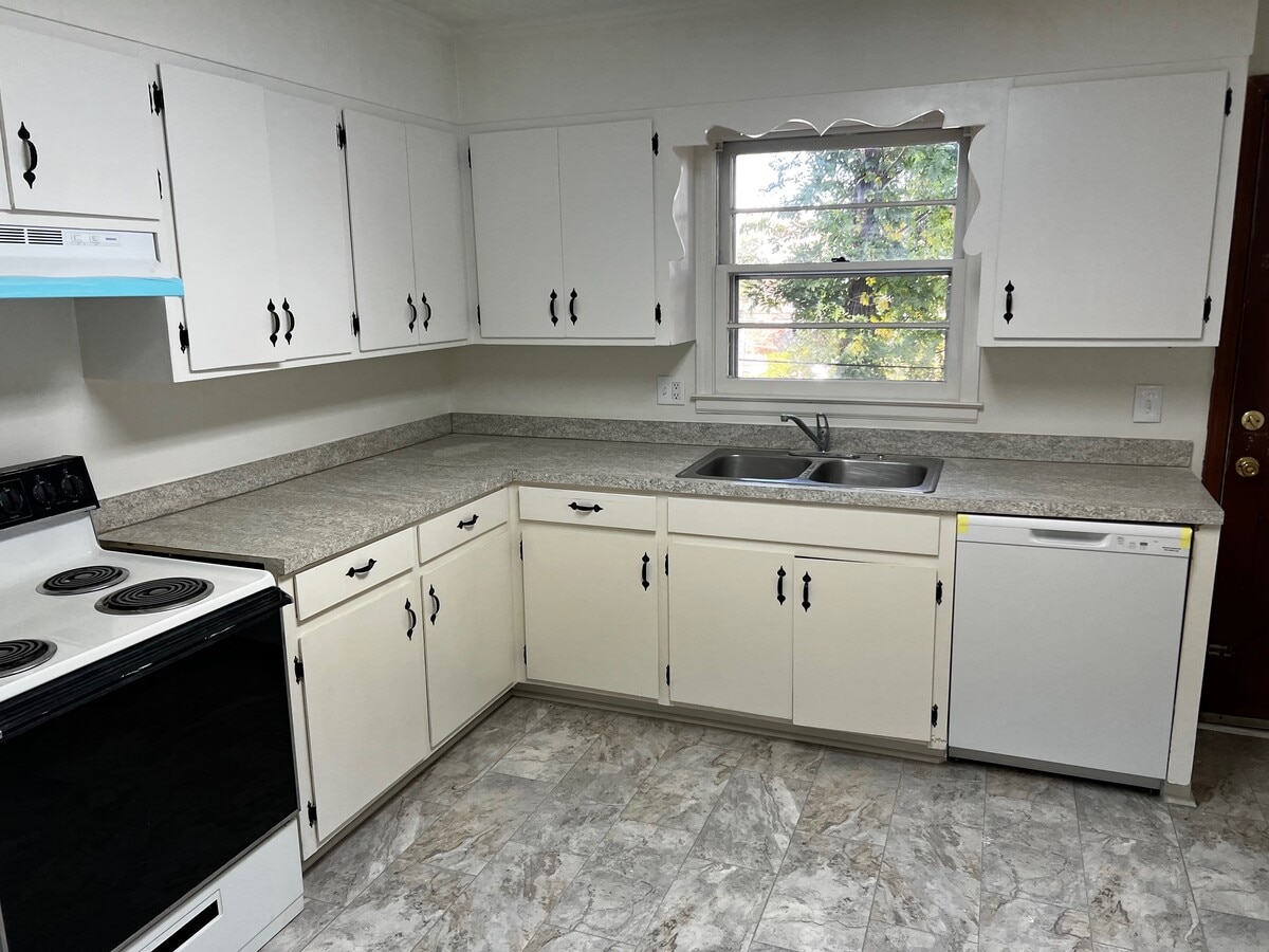 Photo - 131 Freedom Dr