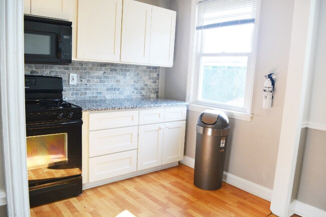 Photo - 10AZ Poplar Ave