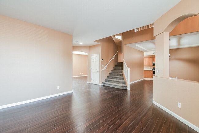 Photo - 10047 E Lakeview Ave