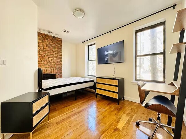 Photo - Furnished room/NOT APARTMENT Unit 1B