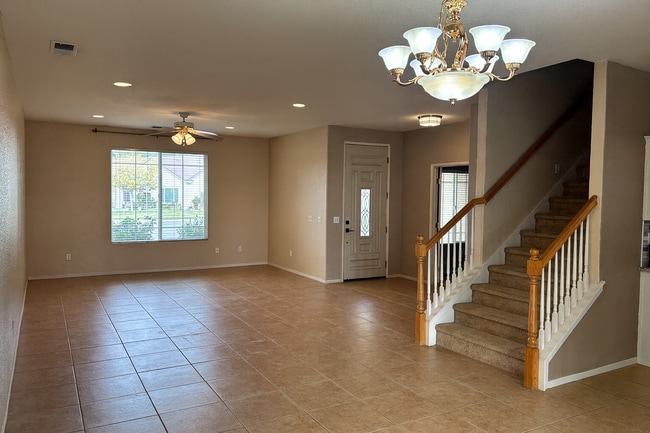 Photo - 851 N Hartnell Pl