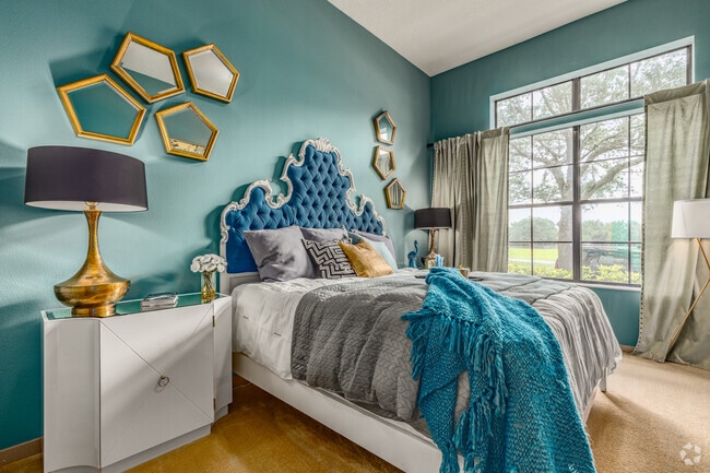 2 BR, 2 BA- 1,055-1,077SF