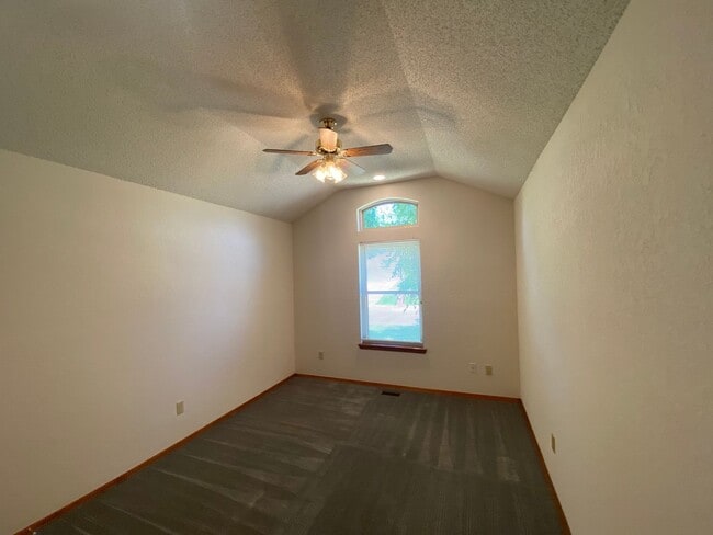 Photo - Edmond Schools - Newly Renovated 3 bedroom 2 bath