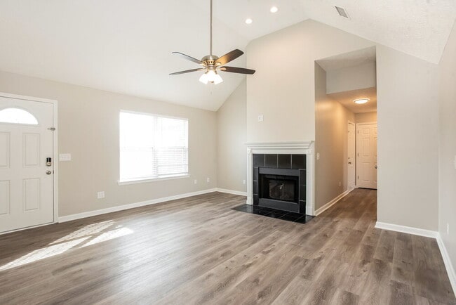 Photo - 517 Hackney Dr