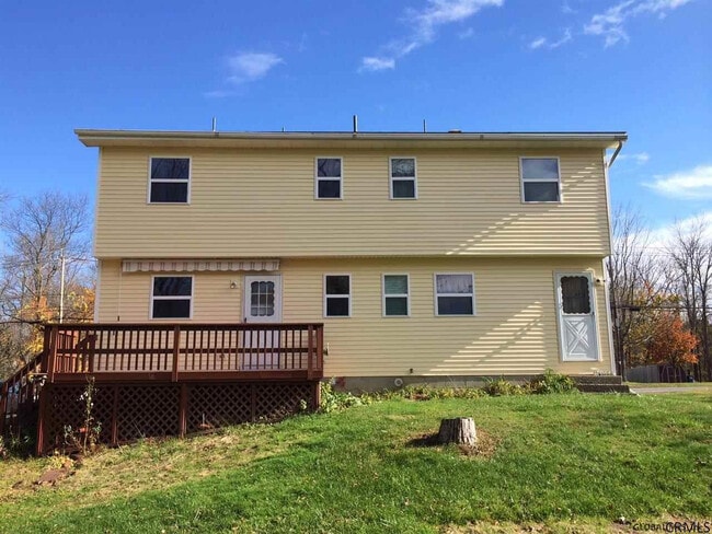 Photo - 496 Old Niskayuna Rd