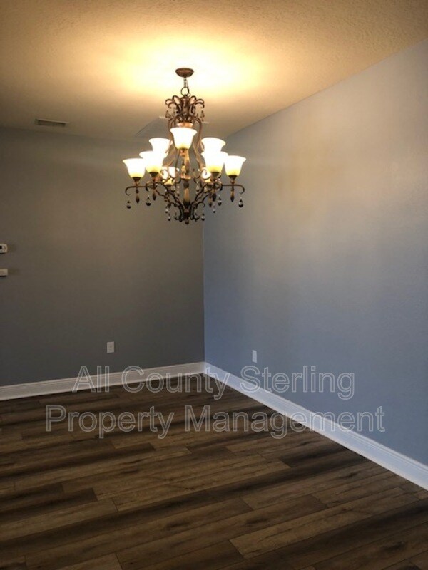 Photo - 1423 Alexington Ave