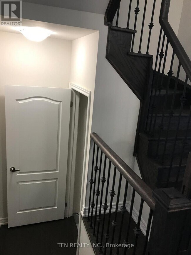 Photo - 32 Spokanne St