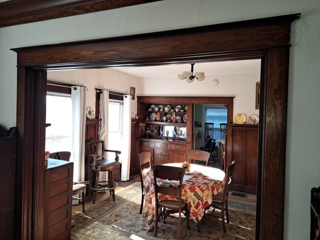 Photo - 2800 K St