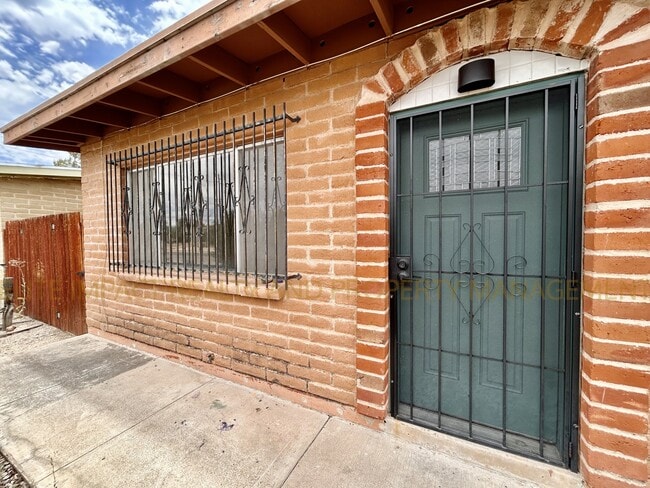 Photo - 3215 N Cherry Ave