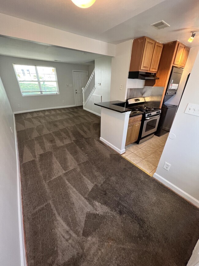Photo - 6890 Hawthorne St Townhome
