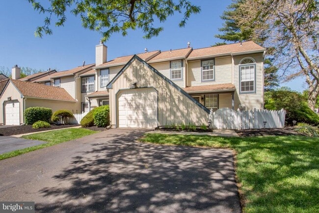 Photo - 1739 McNelis Dr