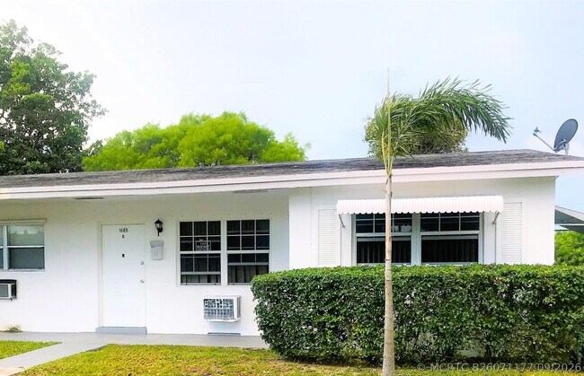 1685 NW 60th Ave