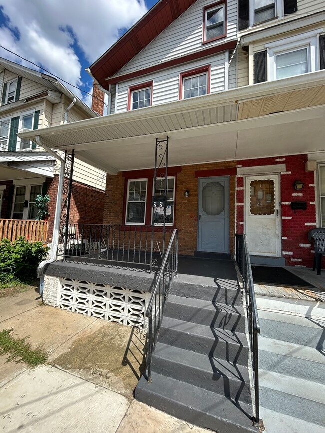 Building Photo - 22 Cain Ave Rental
