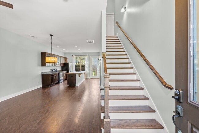 Photo - 1106 Stratford Ave