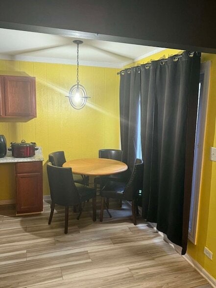 Photo - 3325 Beacon St