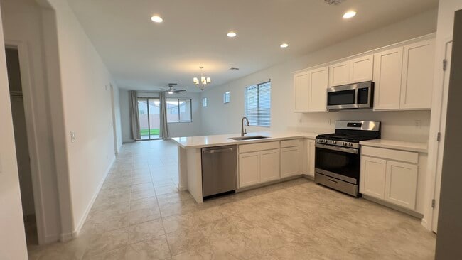 Photo - 16805 W Shangri La Rd