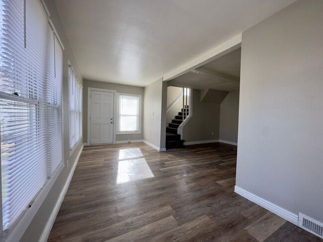 Photo - Beautiful 3 bedroom, 1 bath single family home with fenced yard and garage